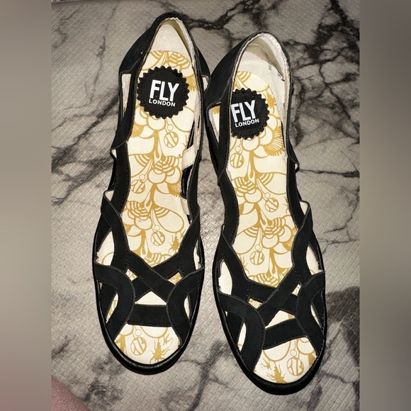 Fly London Black Wedge Sandals 39 8 8.5 vacation spring summer - Picture 2 of 10